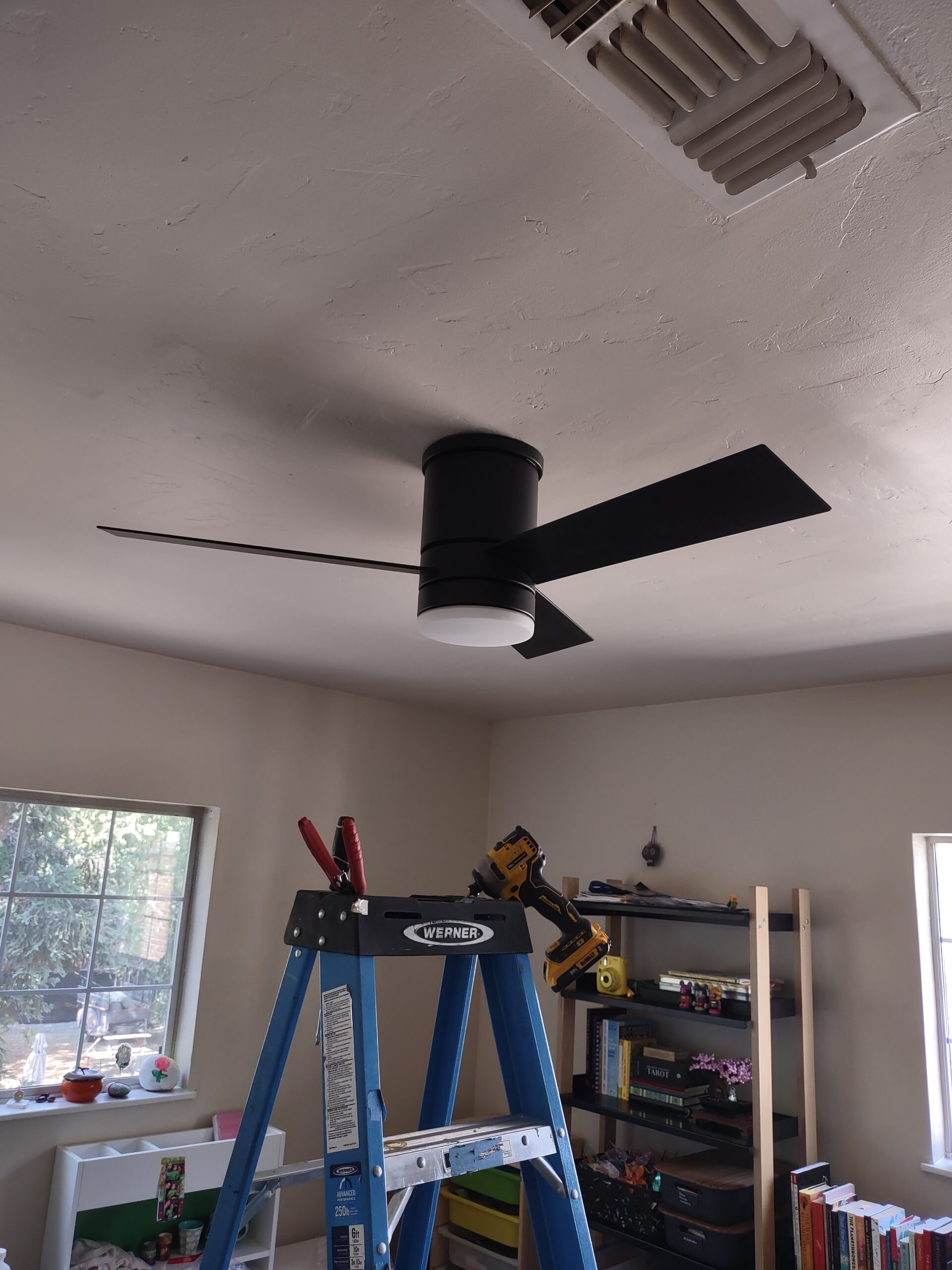 Installation ceiling fan